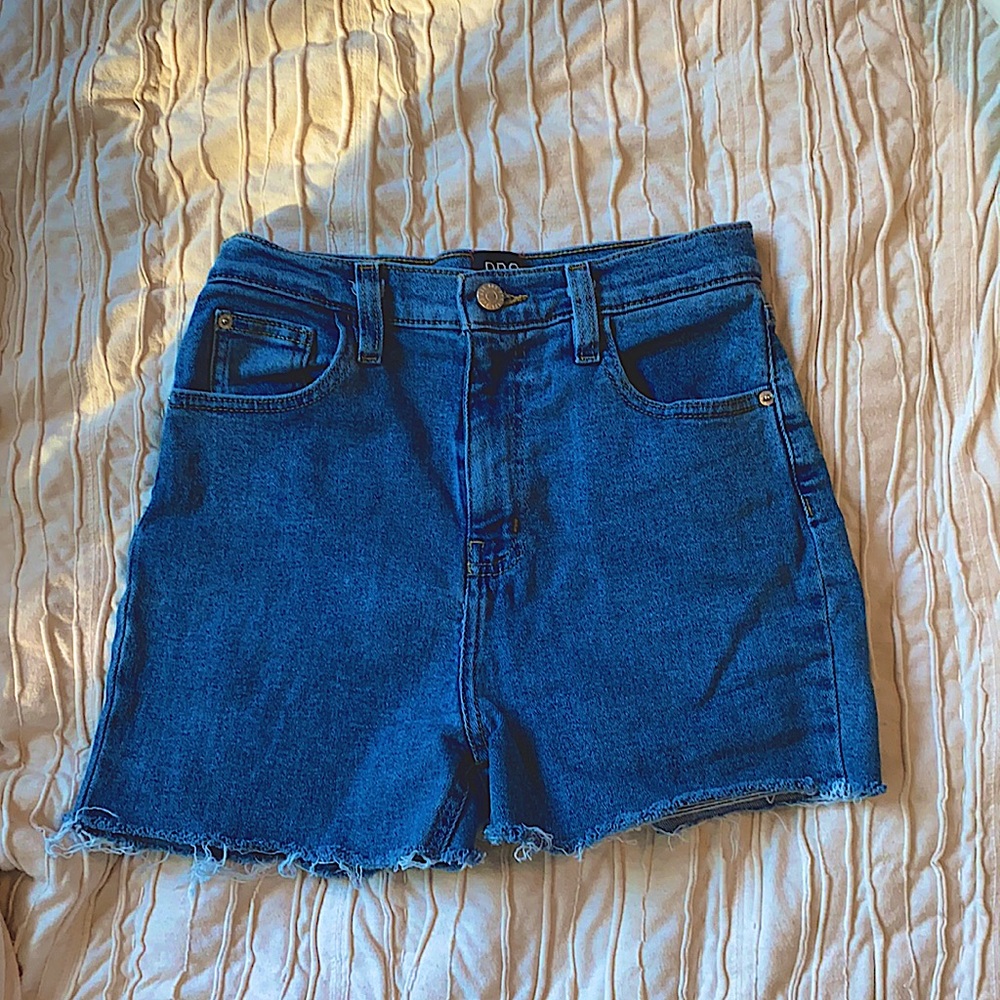 BDG Girlfriend High-Rise Shorts